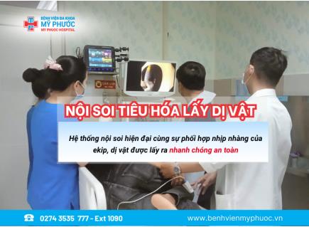Viên thuốc còn nguyên vỉ trong tá tràng – nguy cơ thủng ruột, Bác sĩ nội soi lấy dị vật kịp thời.